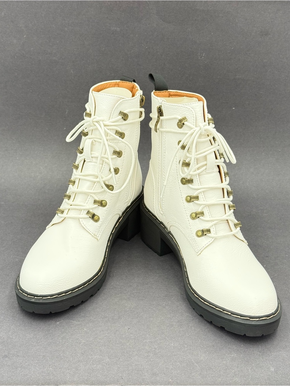 NWOT Beast White Vegan Faux Leather Lace up Combat Boots Size 8.5